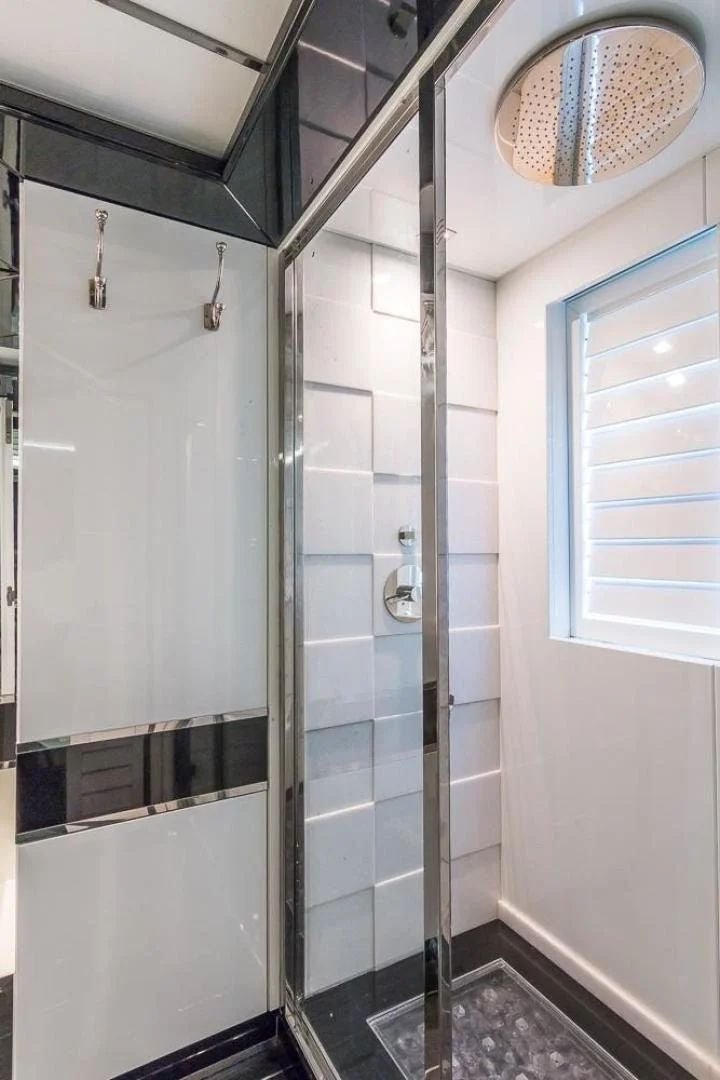 120’ Elite - Evilot Enterprises