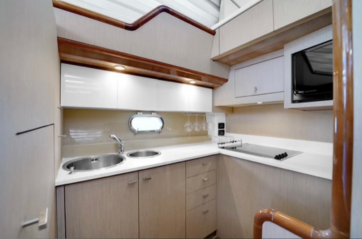60' Ferretti - Evilot Enterprises