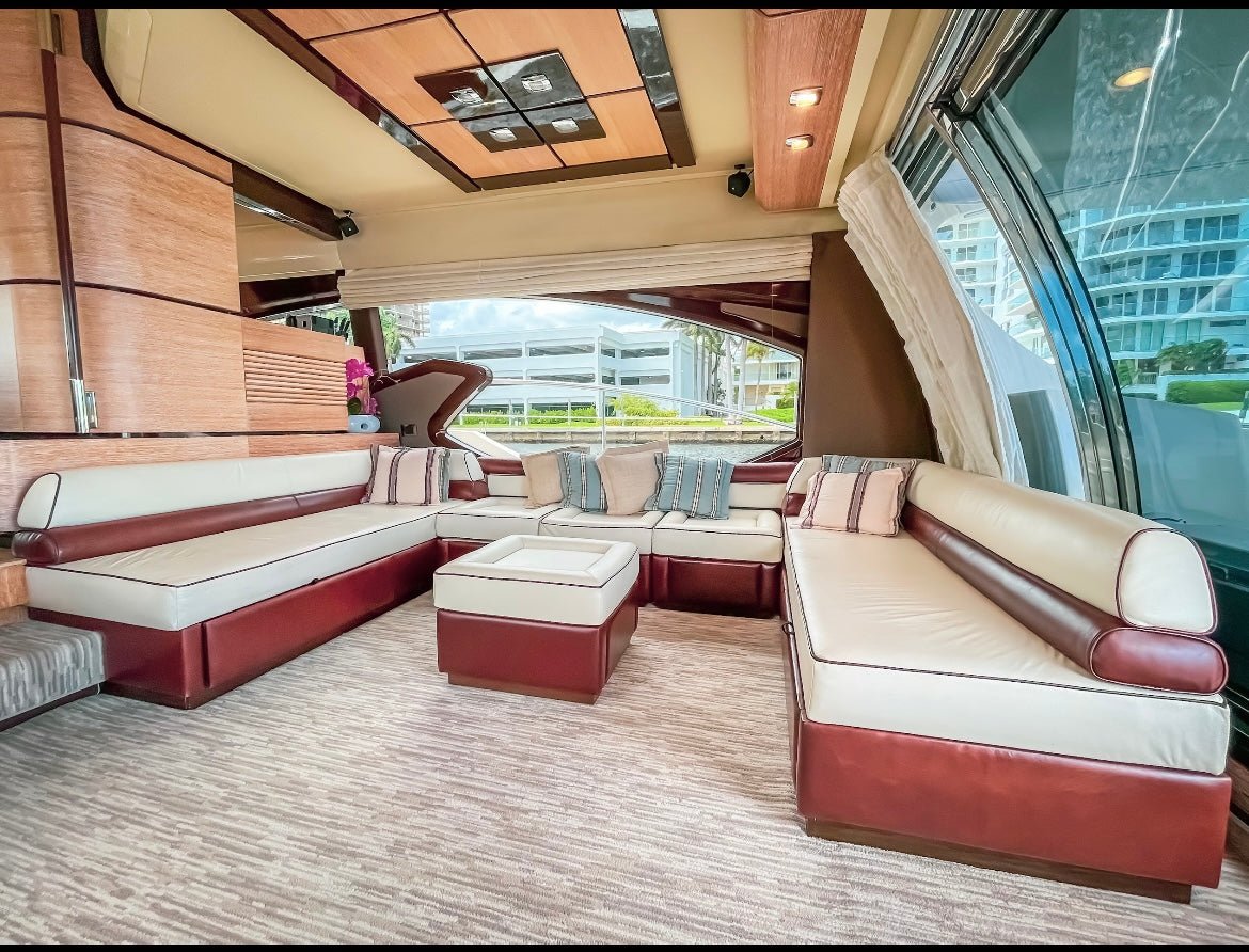 72' Azimut - Evilot Enterprises