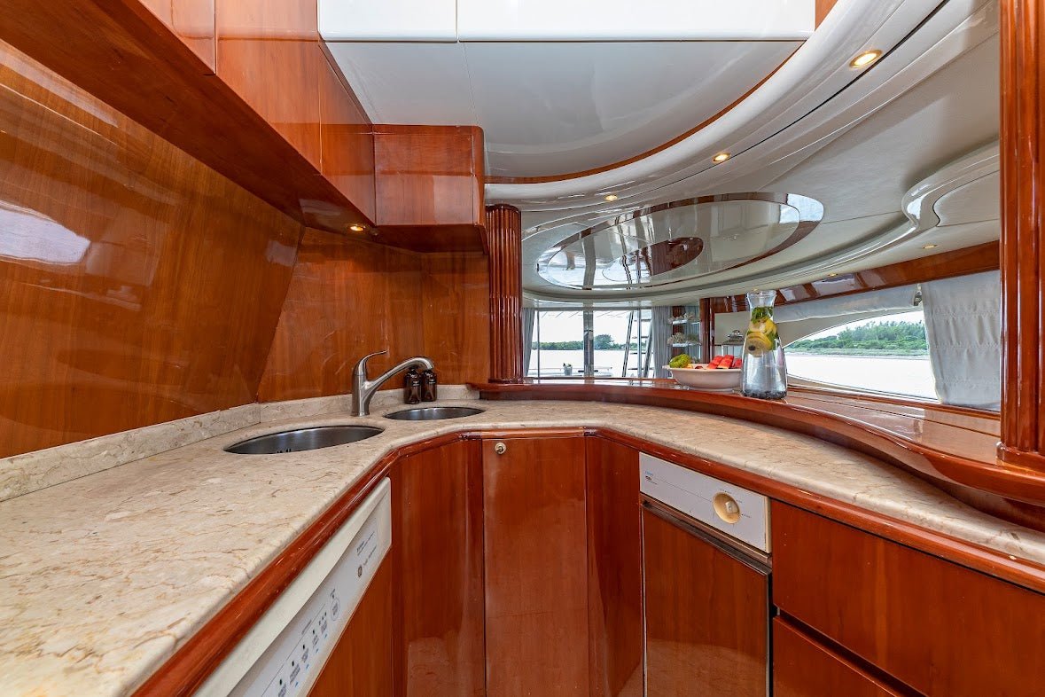 80’ Azimut “Salt Shaker” - Evilot Enterprises