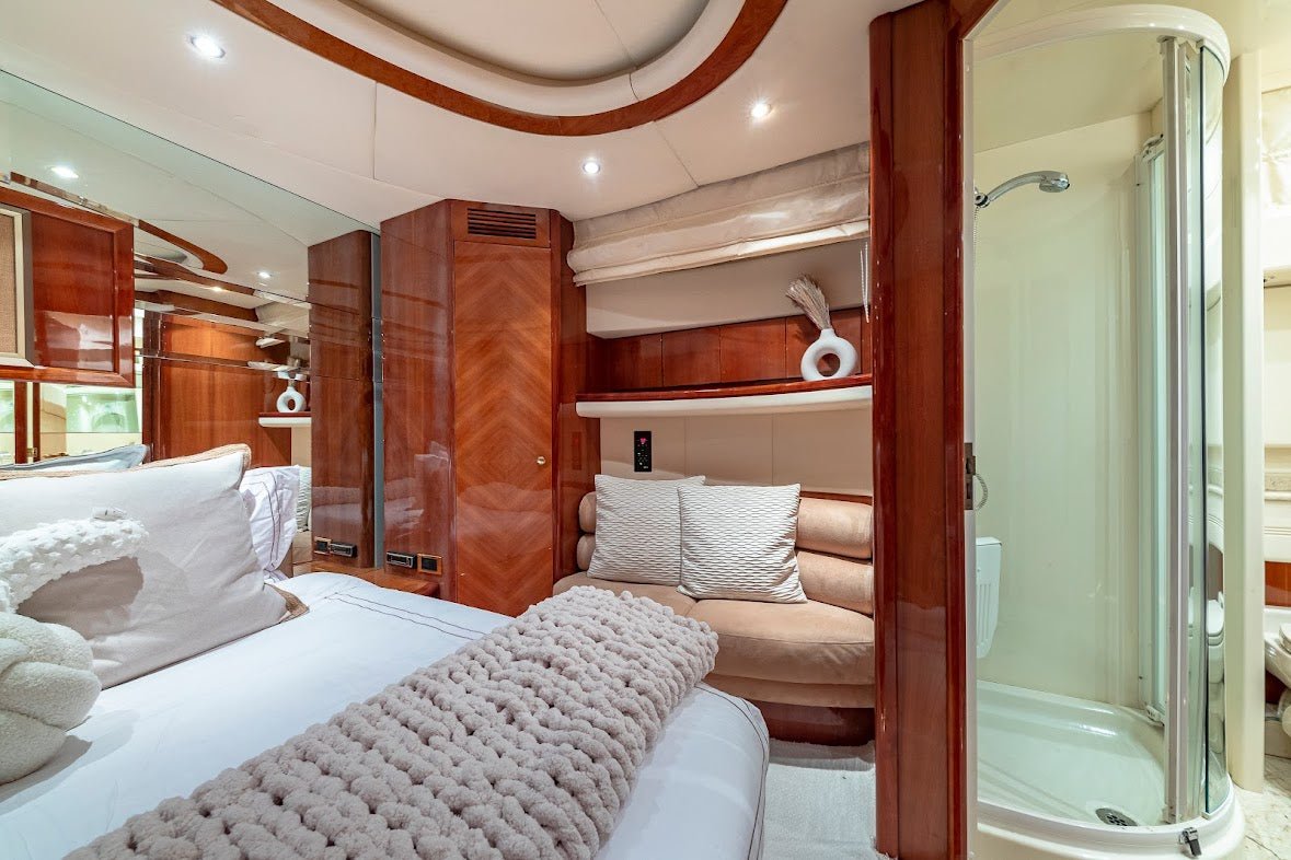 80’ Azimut “Salt Shaker” - Evilot Enterprises