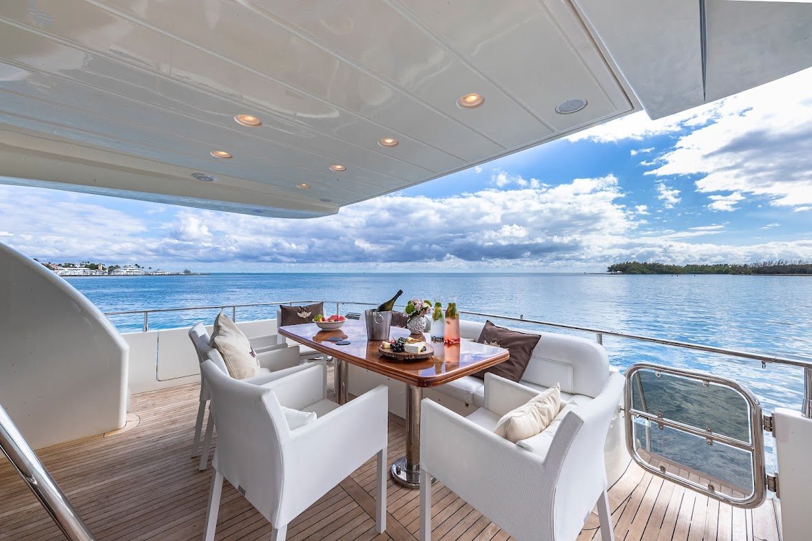 80’ Azimut “Salt Shaker” - Evilot Enterprises