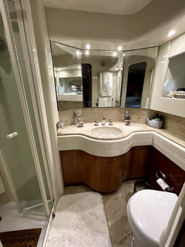 85’ Azimut - Evilot Enterprises