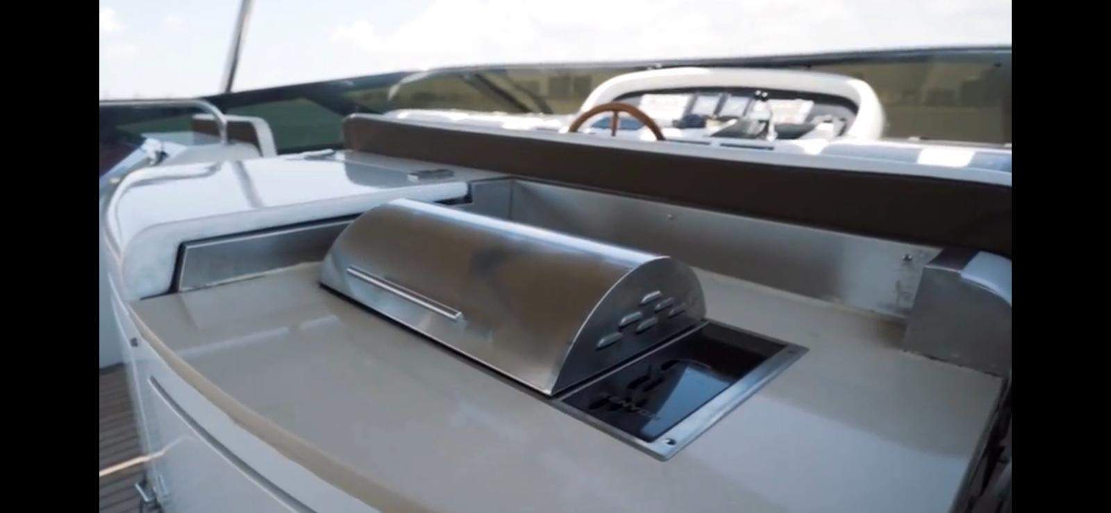 85’ Azimut - Evilot Enterprises