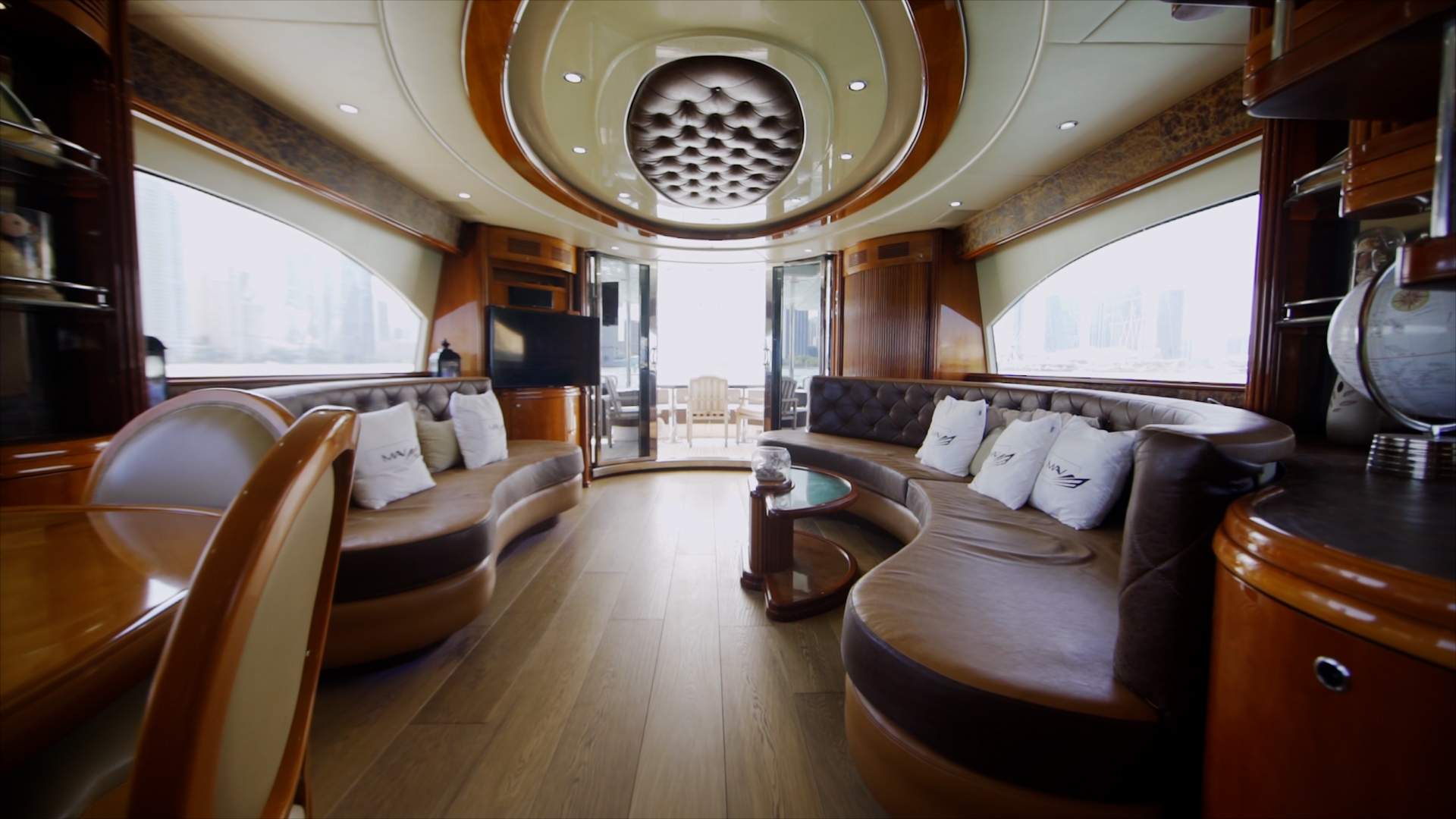 85’ Azimut - Evilot Enterprises