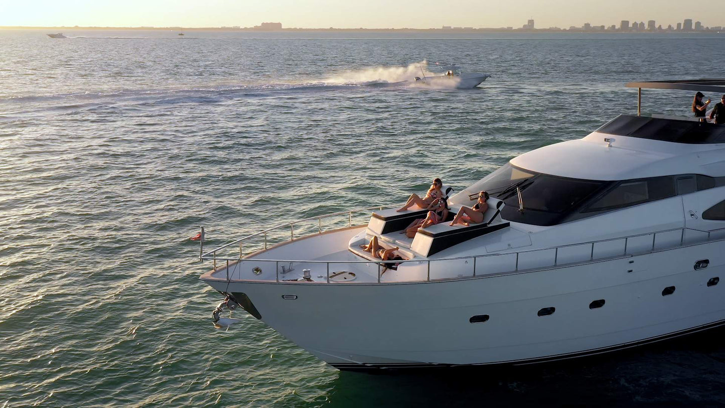 85’ Azimut - Evilot Enterprises