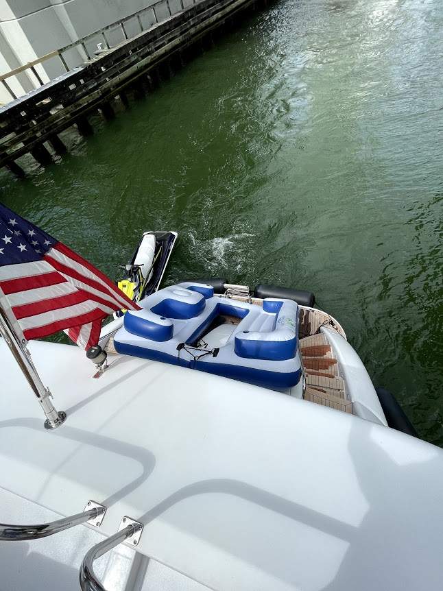 85’ Azimut - Evilot Enterprises