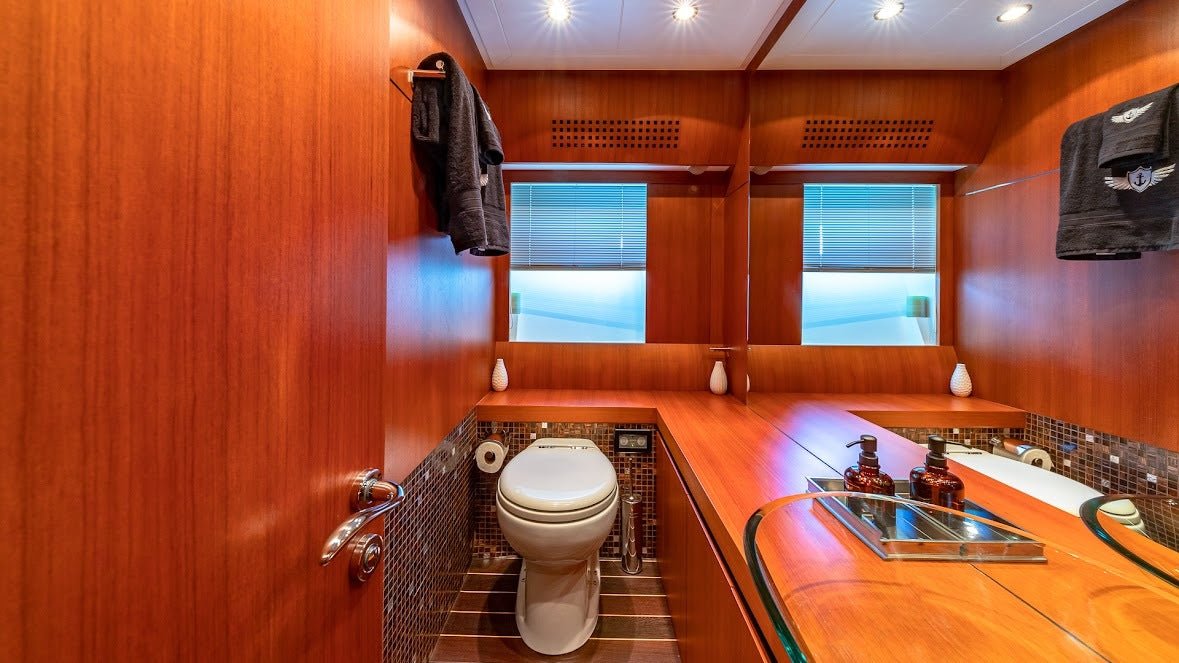 90’ Pershing “Regal” - Evilot Enterprises