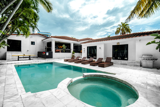 Villa Bond