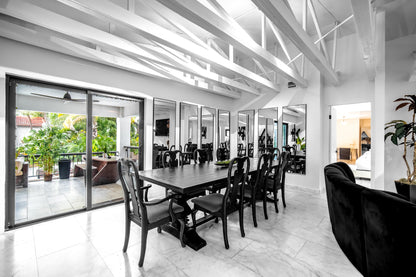 Villa Bond