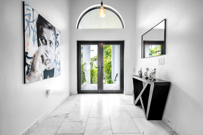 Villa Bond