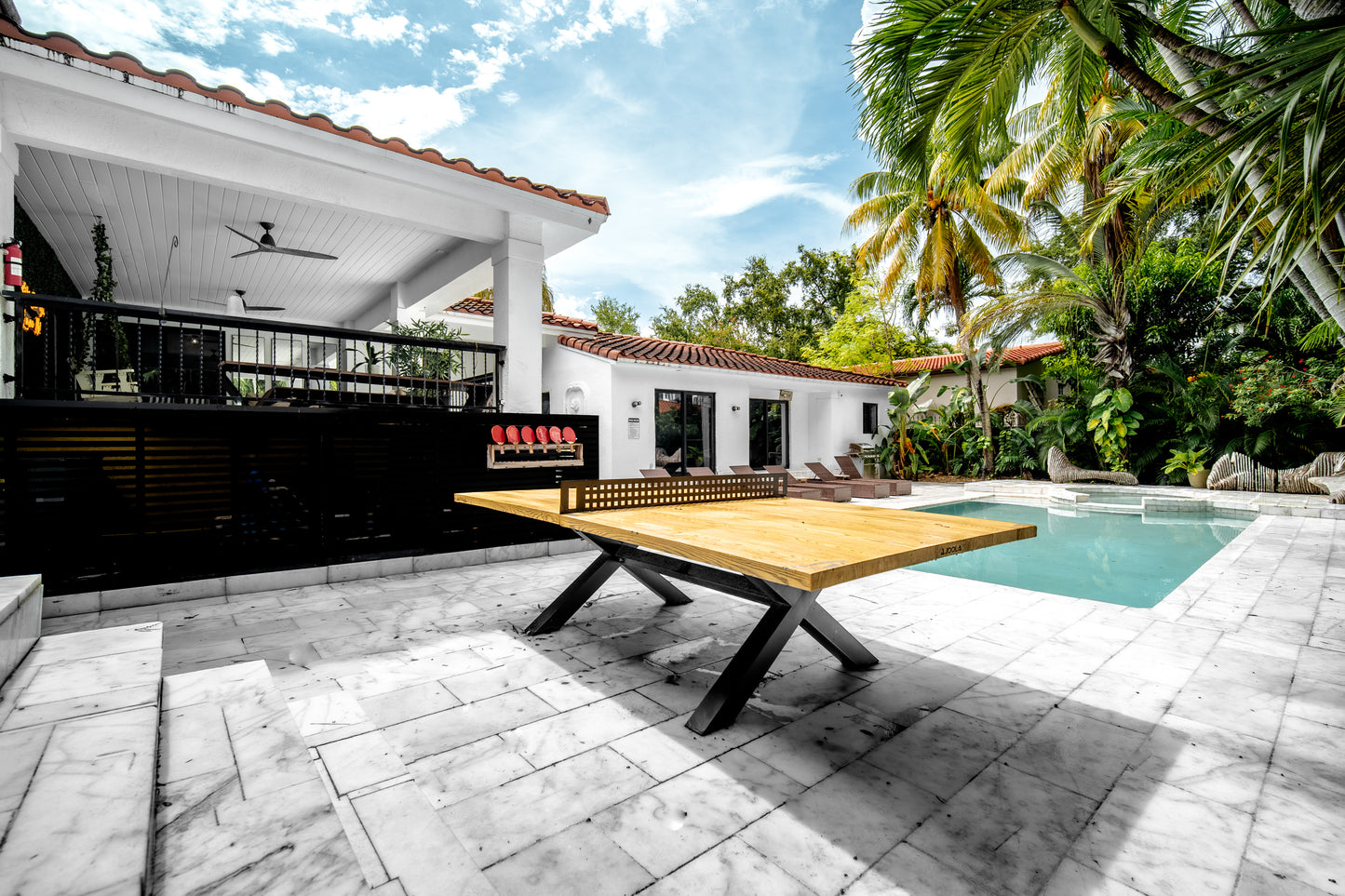 Villa Bond