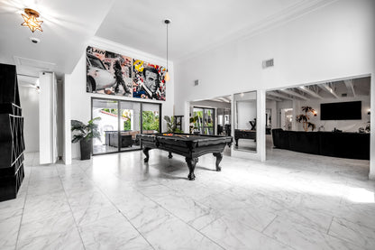 Villa Bond